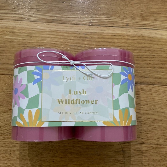 NWT Lydi+Oli Lush Wildflowers set of 2 candle - Picture 3 of 4
